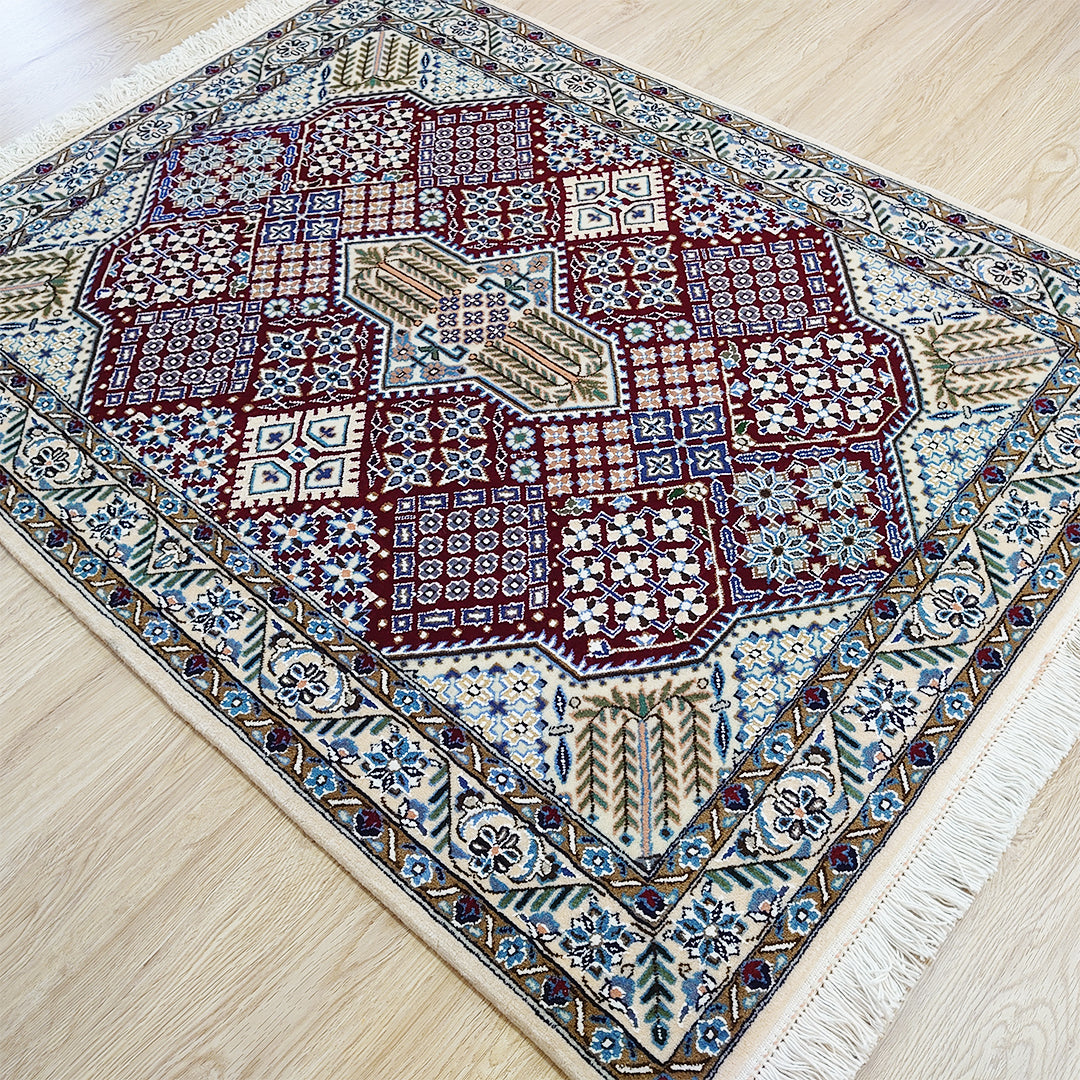 ペルシャ絨毯 イラン ナイン産<br>玄関マットサイズ 115×92