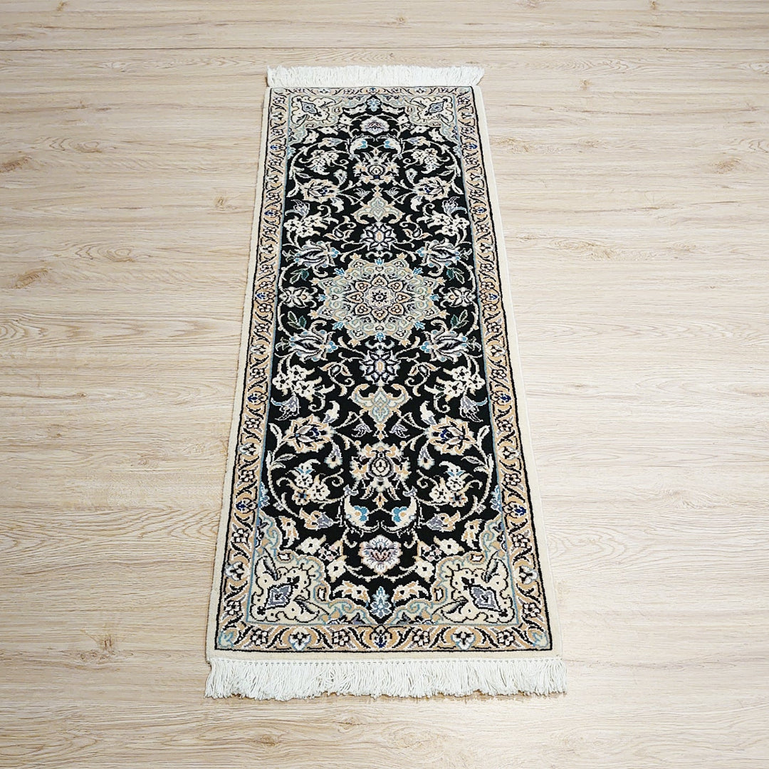 ペルシャ絨毯 イラン ナイン産<br>ロングサイズ 118×41