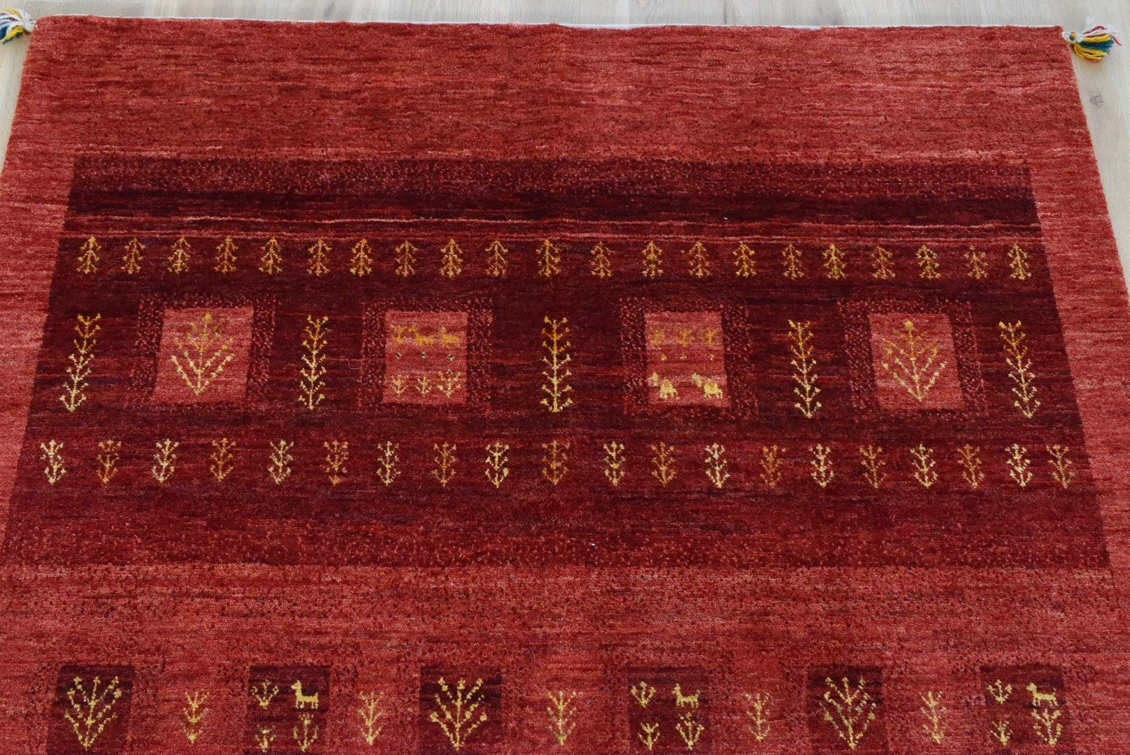 ギャッベ　イラン産<br>リビングサイズ 199✕153<br>【商品番号：71503】