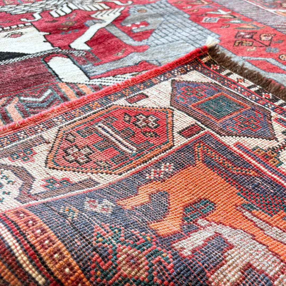 トライバルラグ<br>イラン産<br>リビングサイズ 152×110