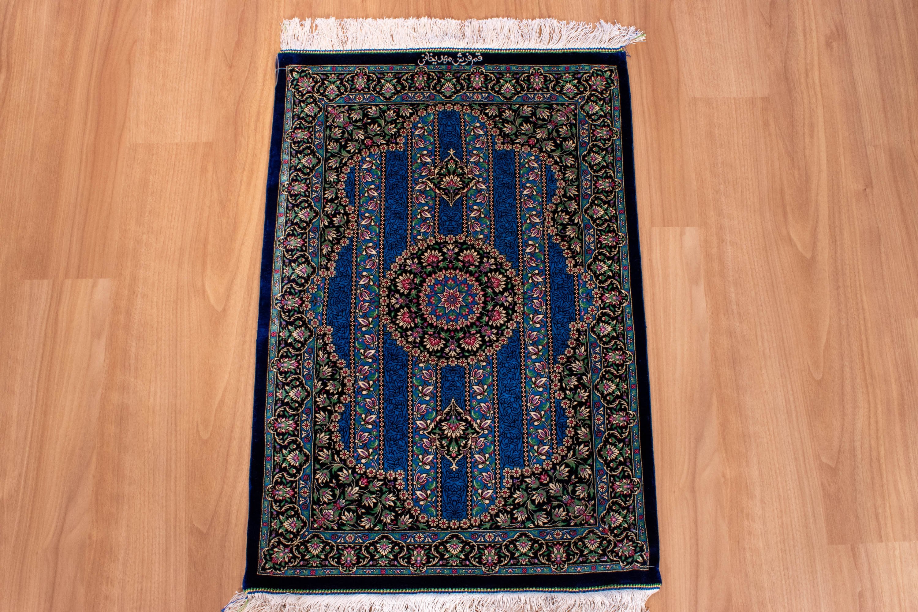 ペルシャ絨毯 イラン クム産【Mahdikhani工房】玄関マットサイズ88✕60