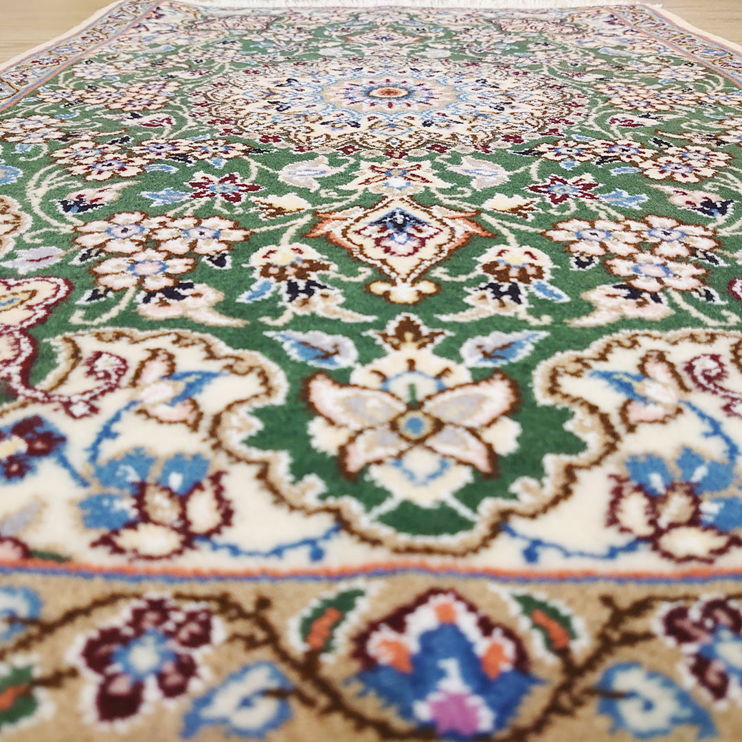 ペルシャ絨毯 イラン ナイン産<br>玄関マットサイズ 90×60