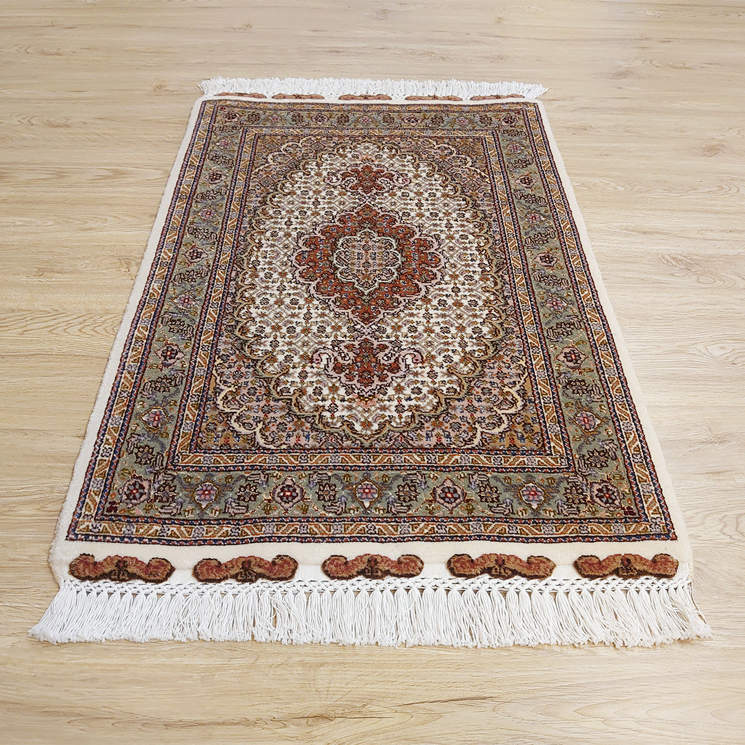 ペルシャ絨毯 イラン タブリーズ産<br>玄関マットサイズ 99×62