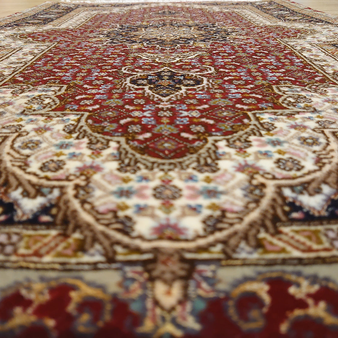 ペルシャ絨毯 イラン タブリーズ産<br>玄関マットサイズ 95×62