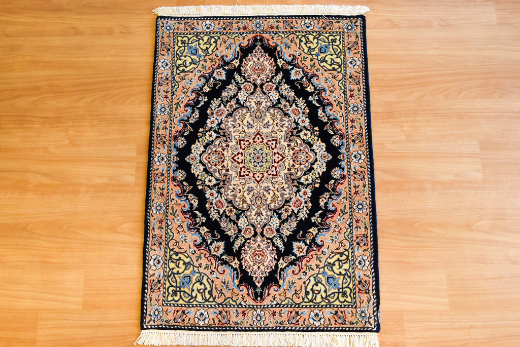 ペルシャ絨毯 イラン ナイン産<br>玄関マットサイズ 85×120