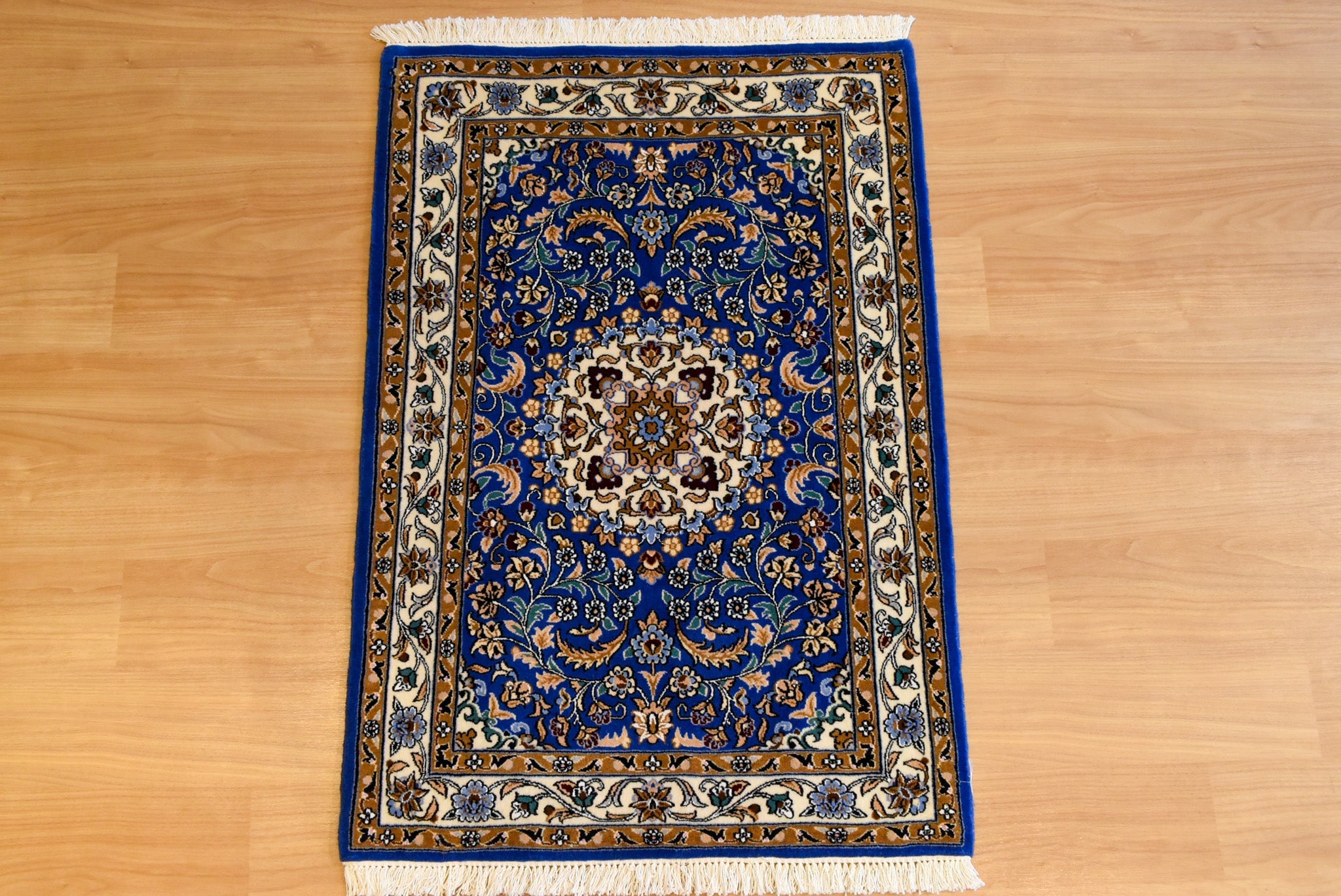 ペルシャ絨毯　イラン<br> ナイン産<br>ｻｲｽﾞ:約８３×１１８<br>【商品番号：6999】