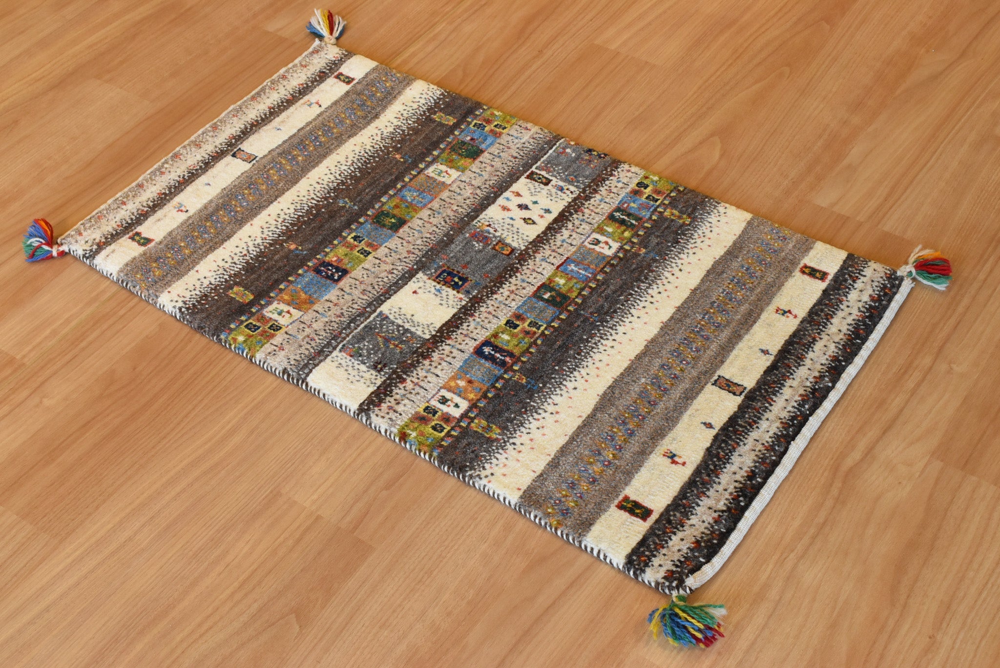 ギャッベ　イラン産 <br>玄関マットサイズ<br>ｻｲｽﾞ:約５５×９８<br>【商品番号：79652】