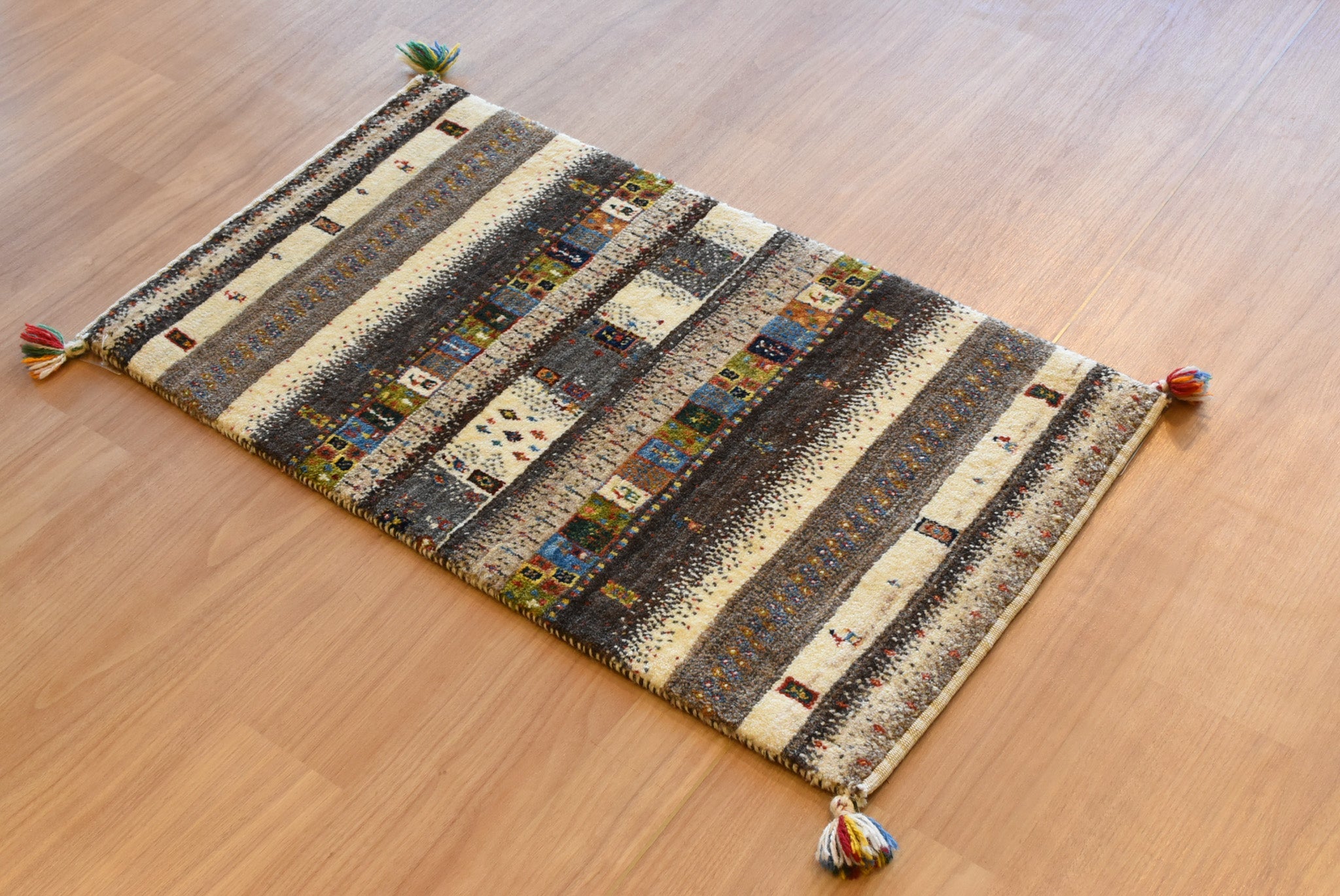 ギャッベ　イラン産 <br>玄関マットサイズ<br>ｻｲｽﾞ:約５５×９８<br>【商品番号：79652】