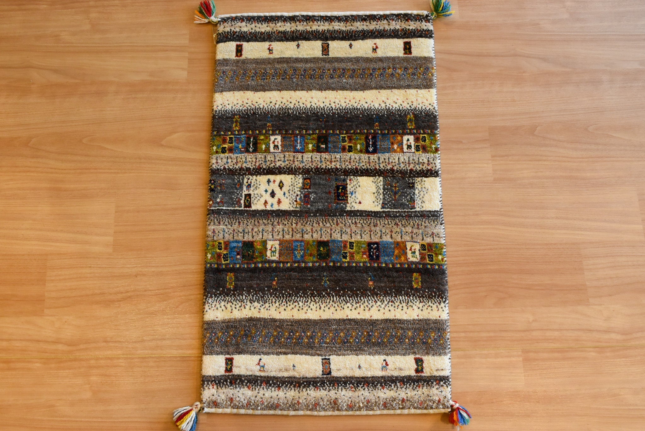 ギャッベ　イラン産 <br>玄関マットサイズ<br>ｻｲｽﾞ:約５５×９８<br>【商品番号：79652】