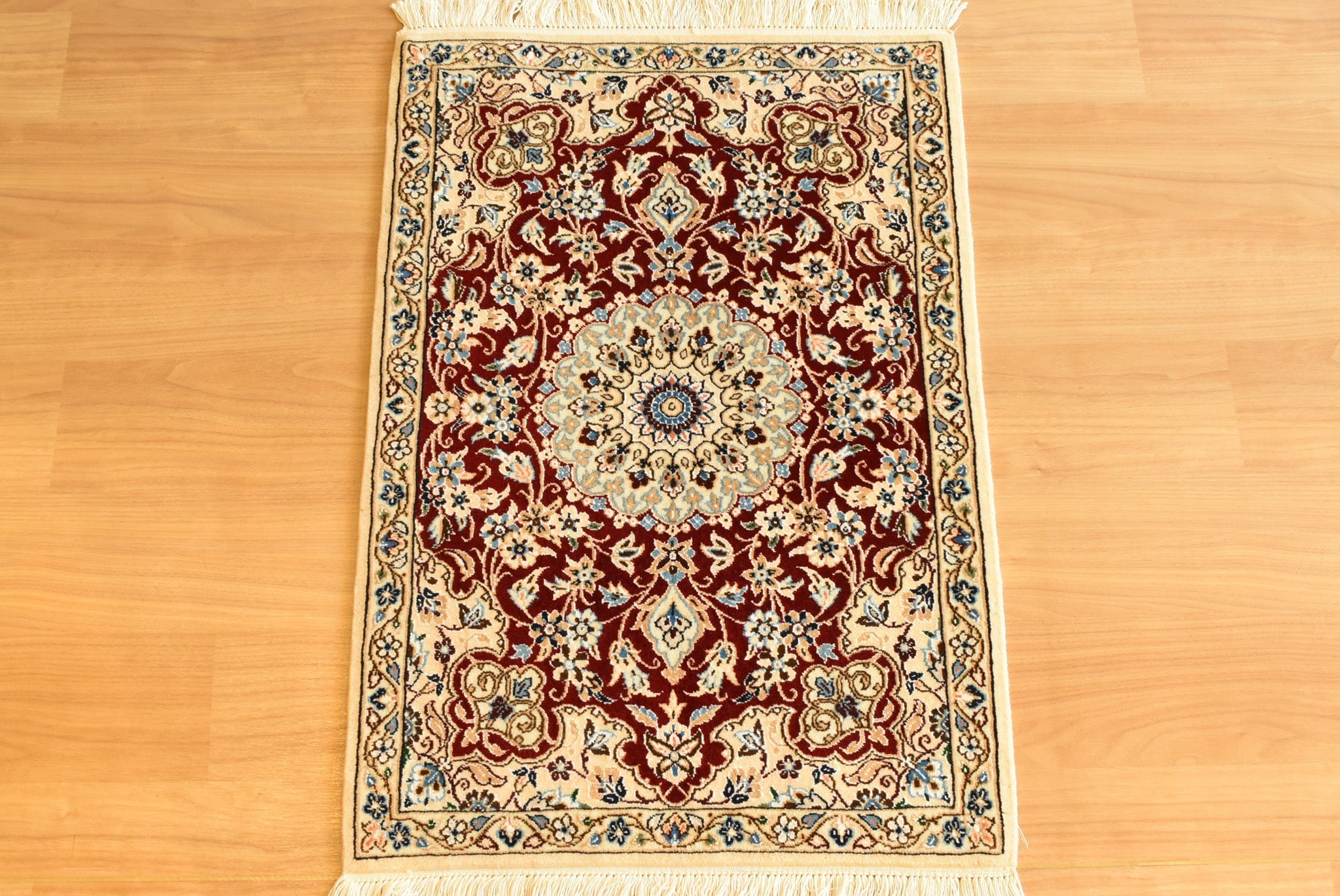 ペルシャ絨毯　イラン<br> ナイン産<br>ｻｲｽﾞ:約６６×９５<br>【商品番号：54345】