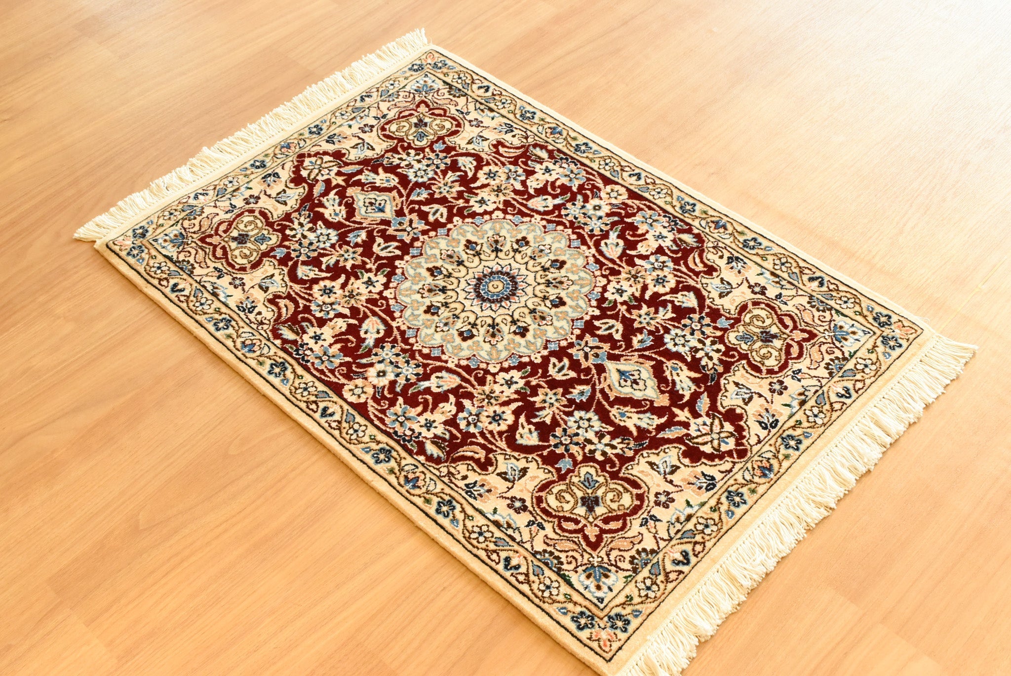 ペルシャ絨毯　イラン<br> ナイン産<br>ｻｲｽﾞ:約６６×９５<br>【商品番号：54345】