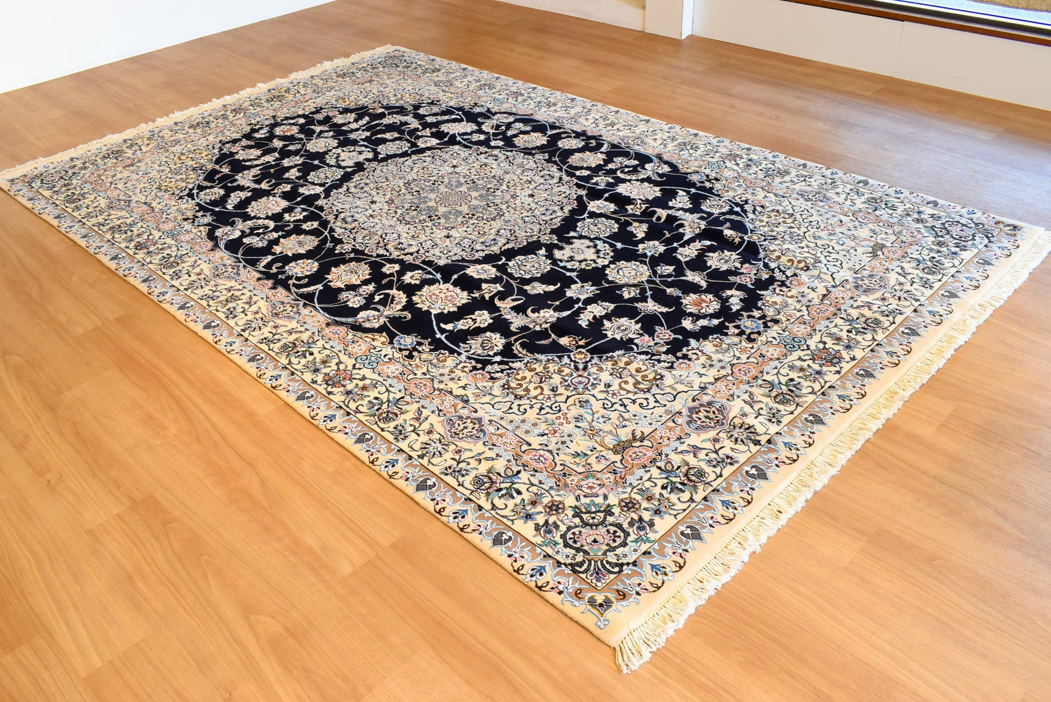 ペルシャ絨毯　イラン<br>ナイン産<br>ｻｲｽﾞ:約２００×３１０<br>【商品番号：76049】