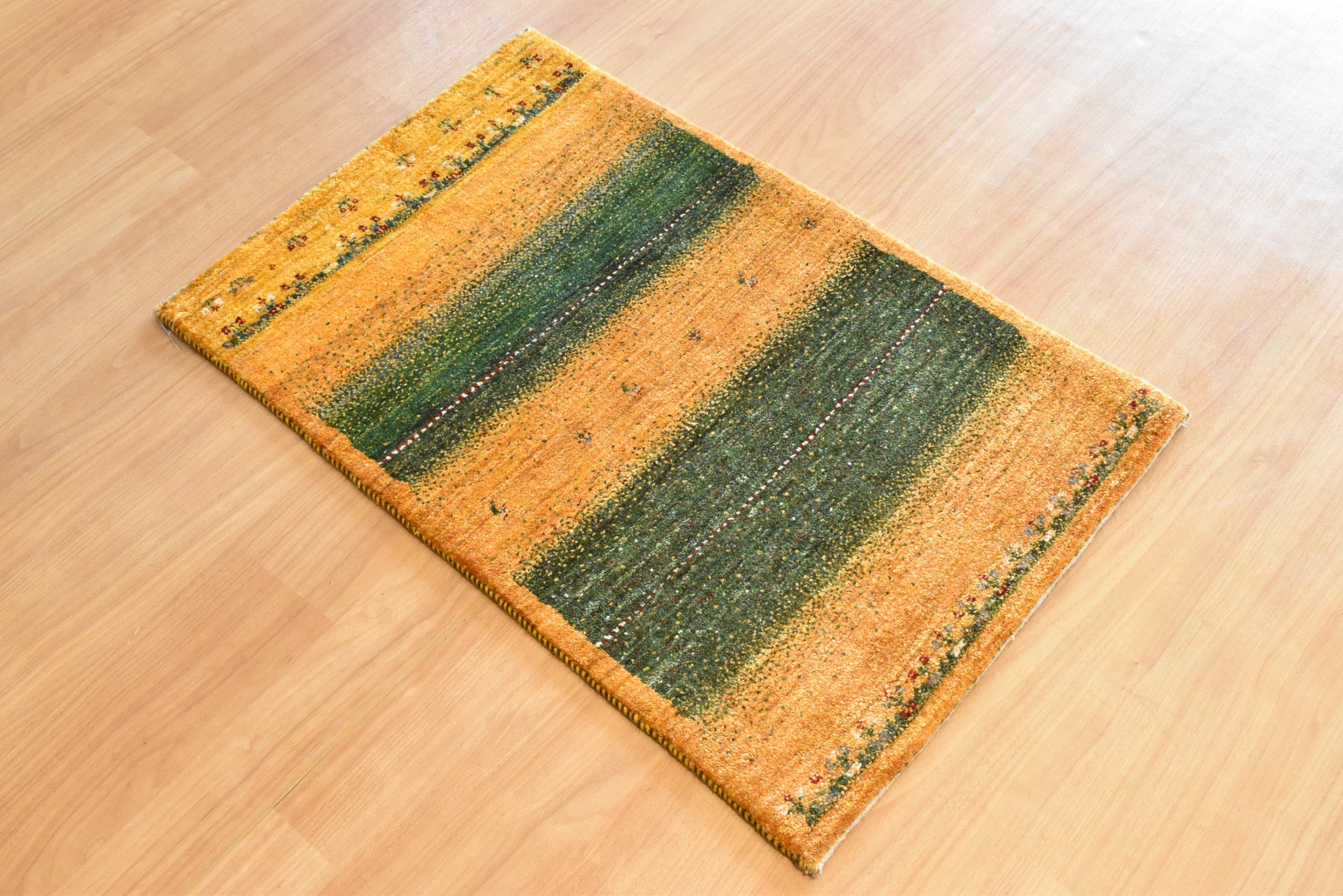 ギャッベ　イラン産 <br>玄関サイズ 98✕63<br>【商品番号：12825】